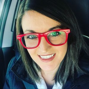 Meet your Posher, Carrie